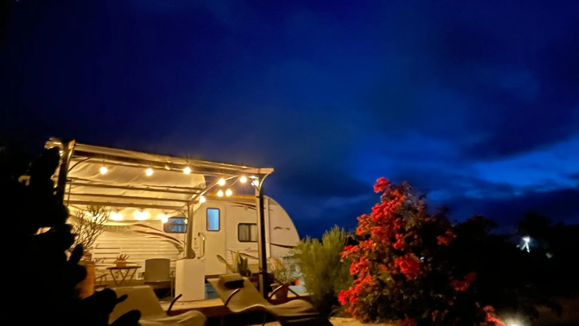 Villa Ymar Rv Лахас Кемпинг